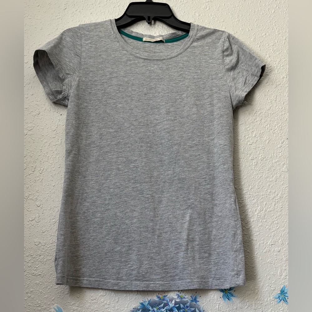 Women’s Top Active Basic - Picture 2 of 7